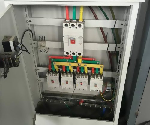 電動機(jī)配電箱